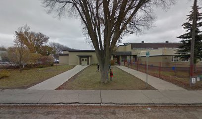 St. Frances Cree Bilingual School - Opiniones