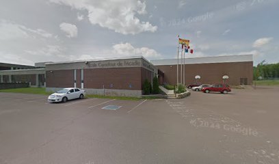 École Carrefour de l&apos;Acadie - Opiniones