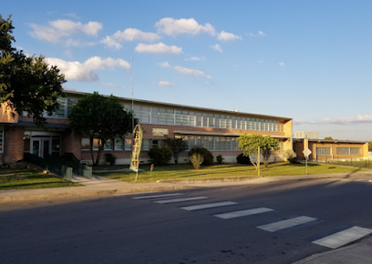 Charles A. Arnold Elementary School - Opiniones