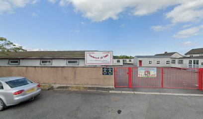 Gaelscoil Uí Néill and naiscoil - Opiniones