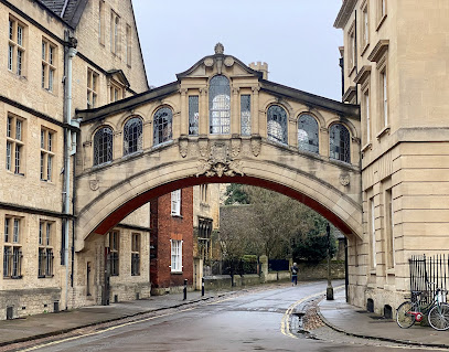 Hertford College - Opiniones